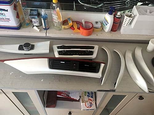 bmw f30 f10 f20 320 116 520 118 araç içi trim kaplama karbon carbon parlak siyah kırmızı araç kaplama folyo kaplama (15)