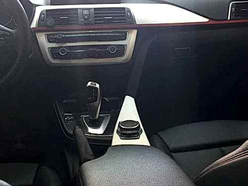 bmw f30 f10 f20 320 116 520 118 araç içi trim kaplama karbon carbon parlak siyah kırmızı araç kaplama folyo kaplama (17)