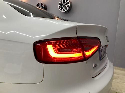 audi a4 stop çerçevesi