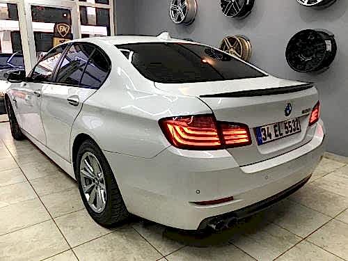 bmw arka spoiler kaplama parlak siyah (1)