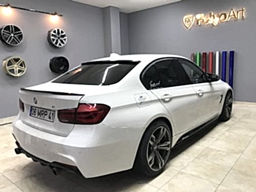 bmw arka spoiler kaplama parlak siyah (2)