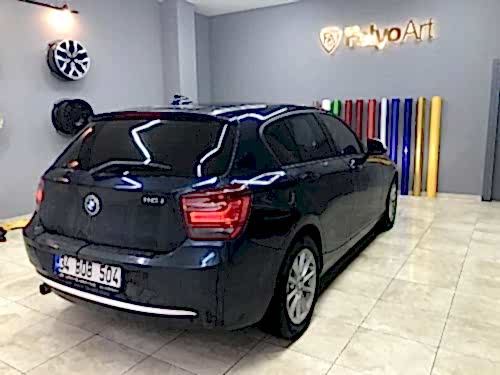 bmw f20 118 difüzör kaplama arka tampon folyo (3)