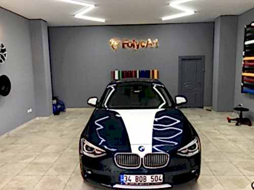 bmw f20 beyaz şerit çekme urban şeritleri bmw 116 118 şerit kaplama araç kaplama (2)