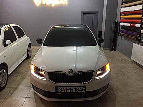 skoda octavia tavan kaplama araç kaplama parlak siyah (2)